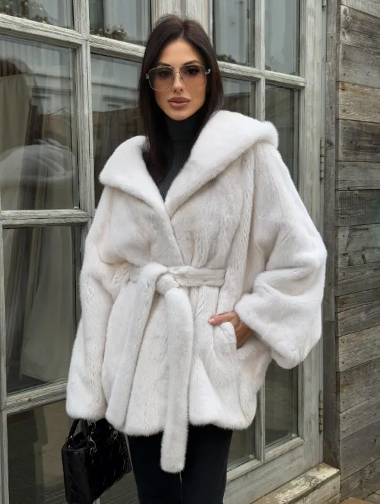 Шуба норковая летучая мышь с капюшоном, мех аукционная норка Palomino - фото 0