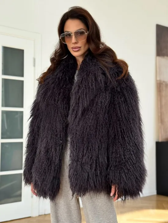 Полушубок из меха ламы в цвете графит - фото 2