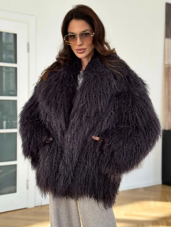 Полушубок из меха ламы в цвете графит - фото 0