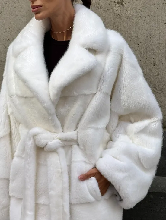 Белоснежная норковая шуба фасон 