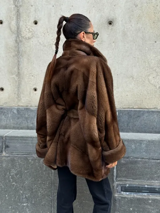 Шуба летучка из премиум меха норки - цвет соболь - фото 9