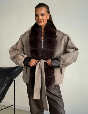 Пальто с мехом финского песца - фото 12