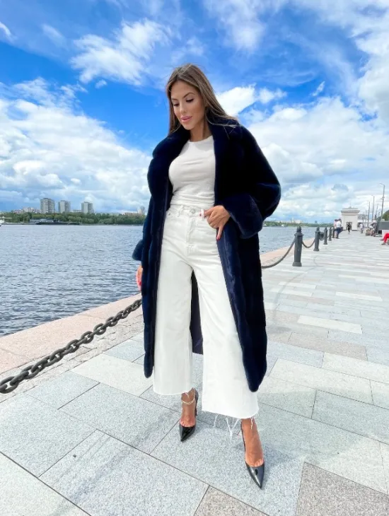 Шуба из плюшевой норки в цвете индиго - фото 8