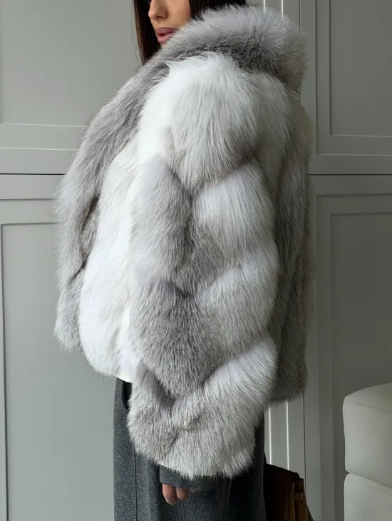 Полушубок из белой лисы, рукава - косички - фото 2